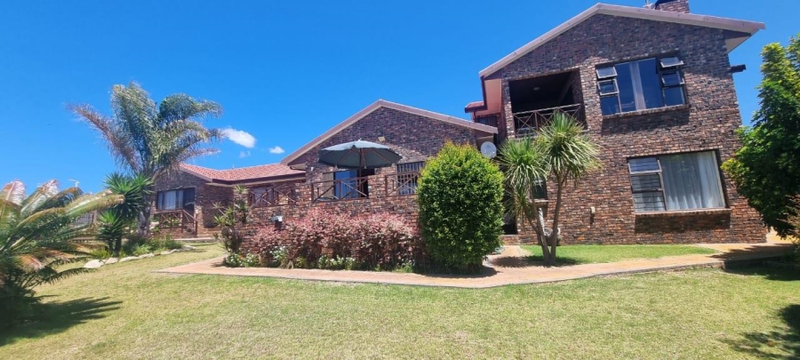 4 Bedroom Property for Sale in Hartenbos Heuwels Western Cape